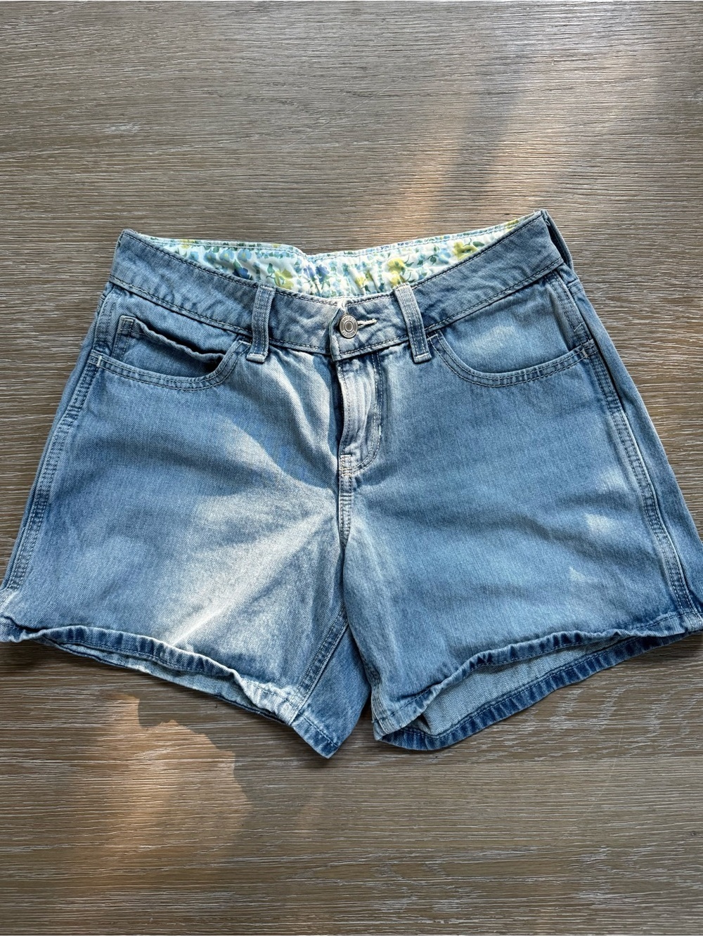 NEW Hollister Co Women’s light wash low rise baggy denim jean shorts size 0 25